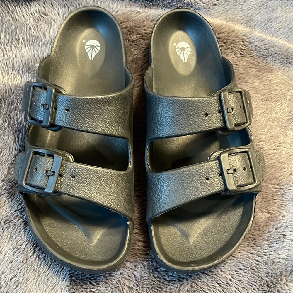 Black plastic sandals used condition size 5